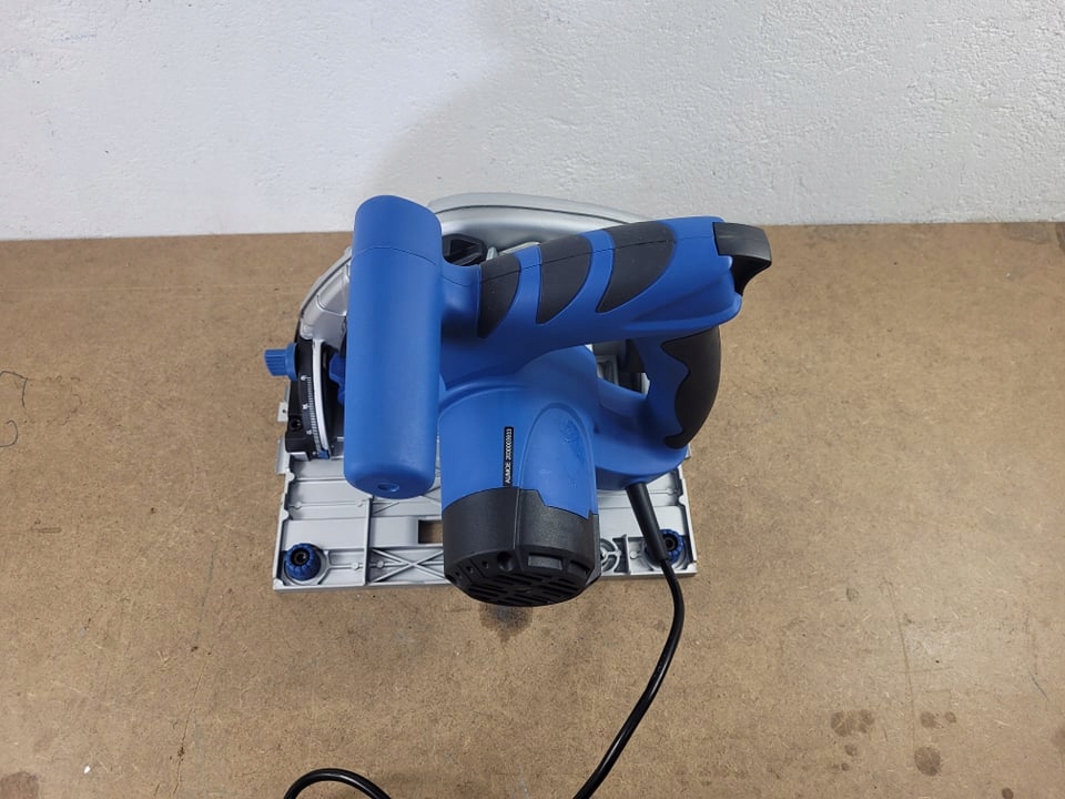 Pilarko-zaglebiarka-Scheppach-PL55-1200W-2-listwy-EAN-4046664025665