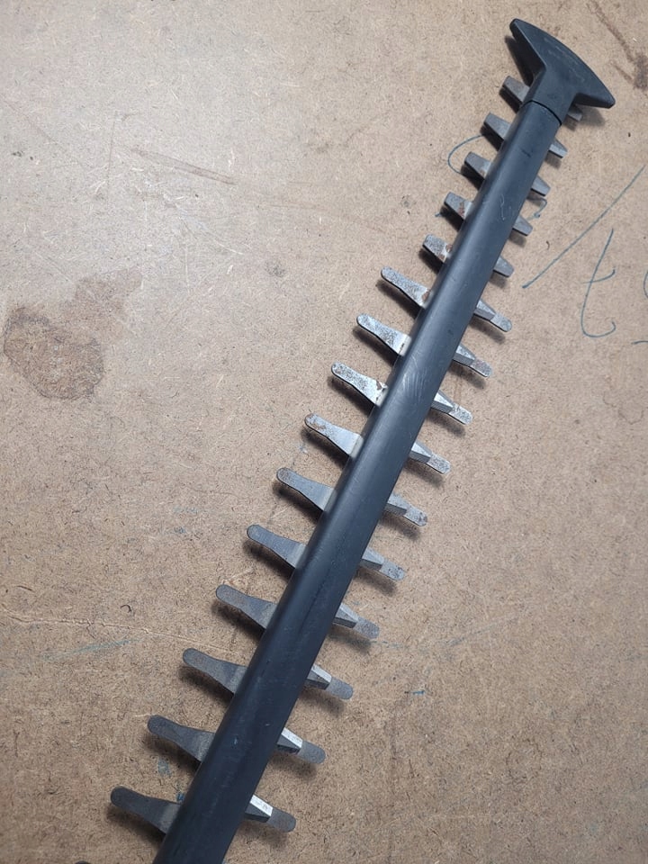 Sekator-Nozyce-do-zywoplotu-Bosch-AHS-53-20-LI-AKU-Zasilanie-elektryczne-akumulatorowe